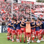 ASCENDIÓ LOS ANDES Y SARMIENTO SE QUEDÓ EN “BANDA”