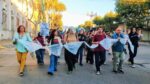 MÁS DE UN CENTENAR DE PERSONAS PARTICIPARON DE LA MOVILIZACIÓN Y “PAÑUELAZO” A 50 AÑOS DEL GOLPE