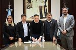 BUCCA FIRMÓ UN CONVENIO PARA LA COMPRA DE BIENES DE CAPITAL PARA EL MUNICIPIO
